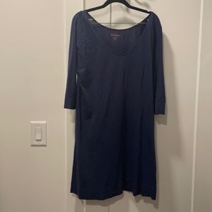 Size L, worn once navy blue Lilly Pulitzer dress